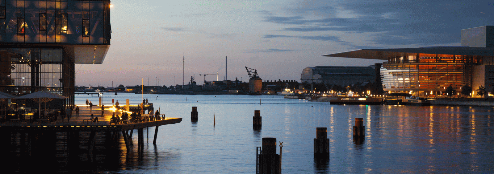 Udsigt over Skuesspilhuset og Operaen