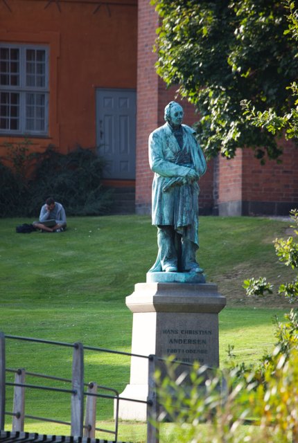 Statue of Hans Christian Andersen