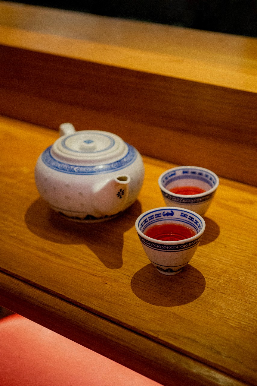 Goldfinch teapot cocktail