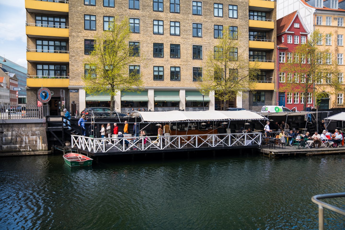 Eat by the water in Copenhagen - Christianshavns bådudlejning & Café