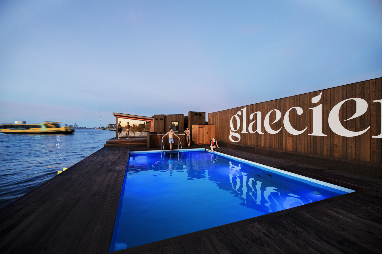 Glaecier Refshaleøen