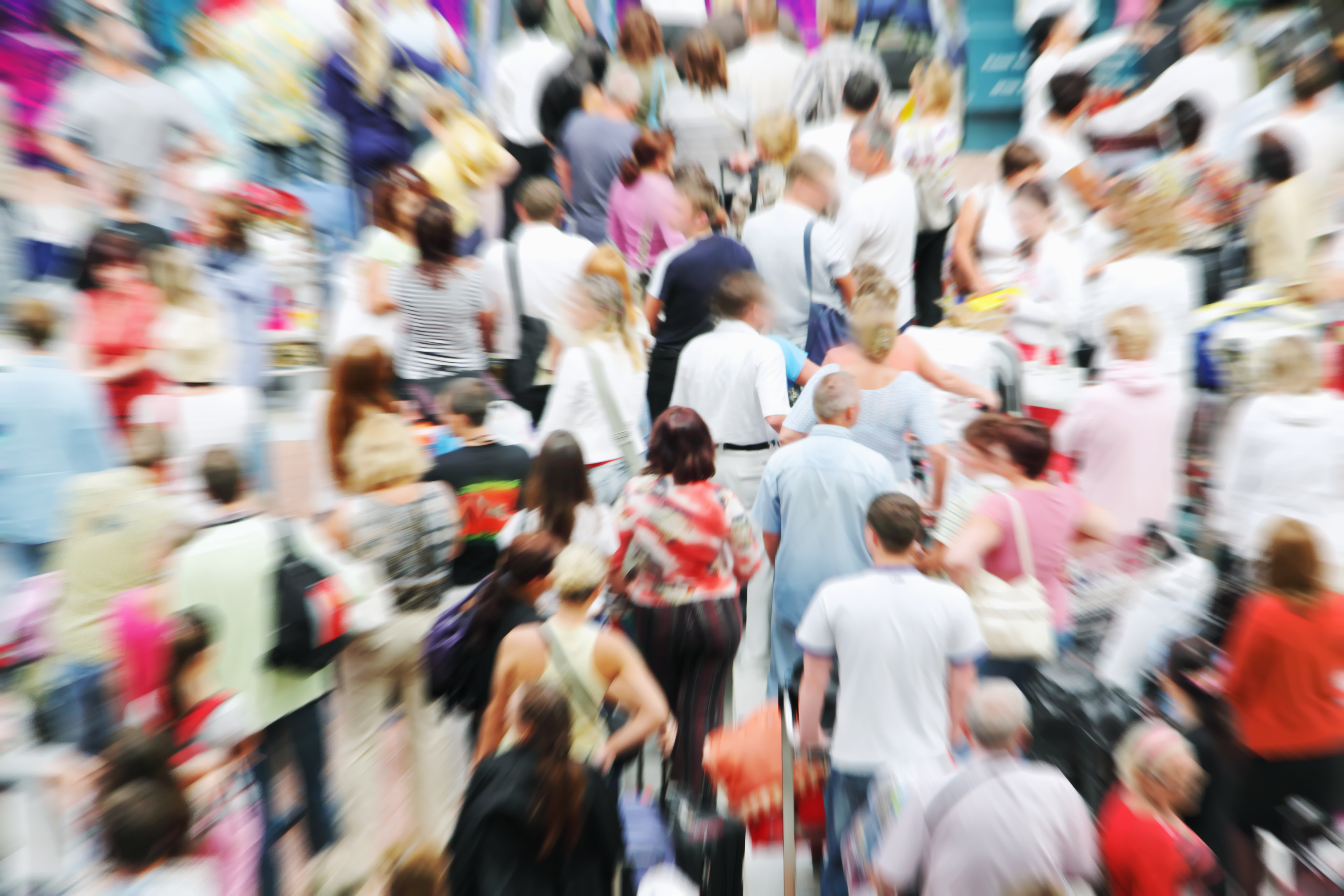 airport passenger crowd
