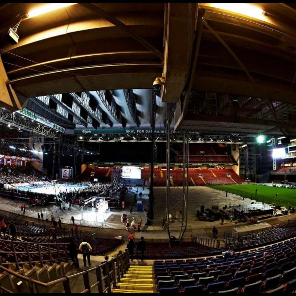 Large arenas & stadiums Convention Bureau