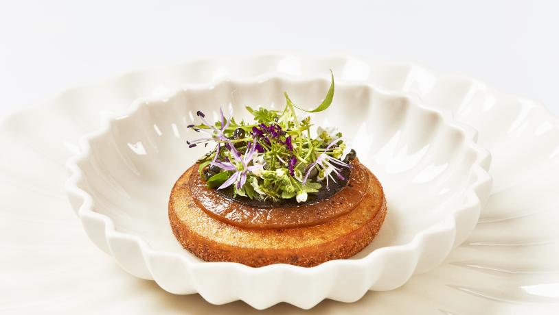 Geranium - Rasmus Kofoed - Bread pancake with buttermilk, ramson & winter truffle - Photo Credit - Claes Bech-Poulsen -50.jpg