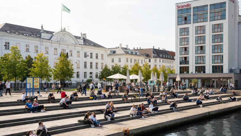 Lounge in the sun - Copenhagen harbour life