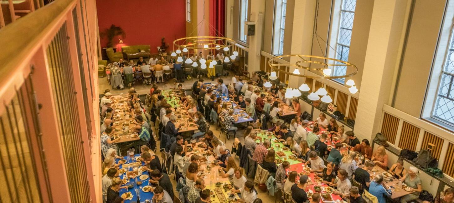 Absalon communal dining