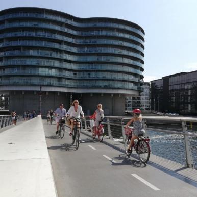 Architecture bike tour with beCopenhagen
