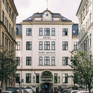 Arthurs Hotels