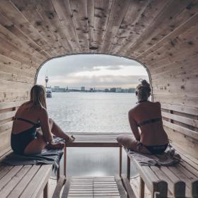 Saunas and hot tubs by the water - La Banchina